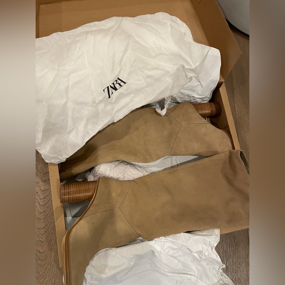 Heeled Split Leather Boots - ZARA size 9 - Picture 3 of 6